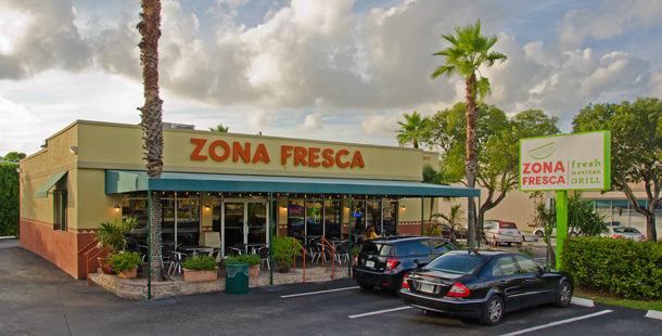 Zona Fresca, Fort Lauderdale, FL store. 
          Photo by Robert Giordano, Design215.com
